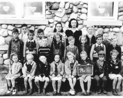 1942-43 Maple Ridge School Class 1942-43 Maple Ridge School Class