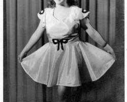 B/N 1947-48 Elaine in Revue Costume B/N 1947-48 Elaine in Revue Costume
