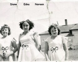 Diane, Edna, Noreen (Date unknown) Diane, Edna, Noreen (Date unknown)