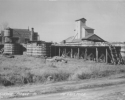 Bessinger Pickle Co (Date unknown) Bessinger Pickle Co (Date unknown)